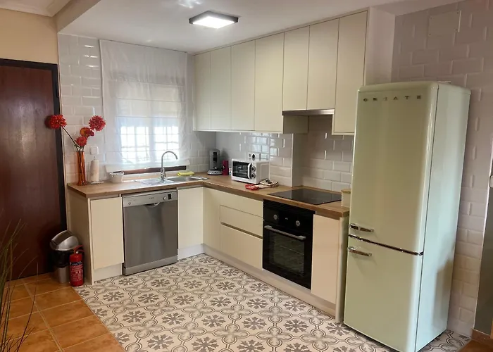 Casa Rodasa - 2 Bedrooms, Roof Terrace, Airco, Front-Terrace, Back-Patio, Communal Pool, Etc